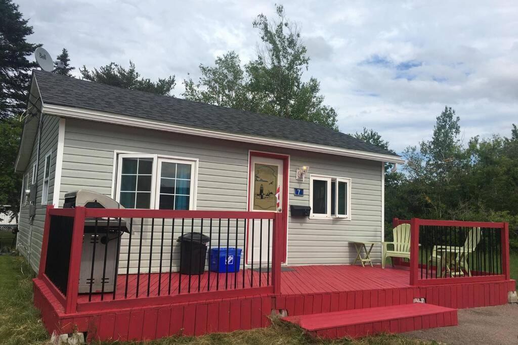 Lovely Chalet Near The Beach Villa Pointe-du-Chene Exterior photo